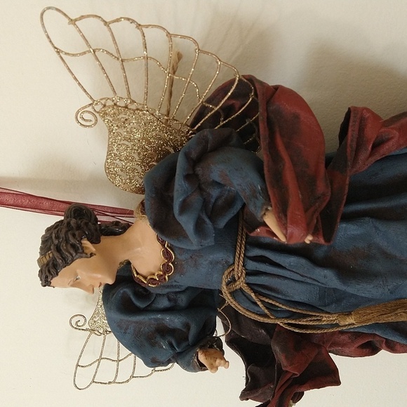 Vintage Renaissance Christmas angel ornament with gold wings large 14 x 11 blue - Picture 4 of 6